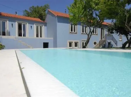 Beautiful House With Pool In A Quiet Neighbourhood Leça da Palmeira